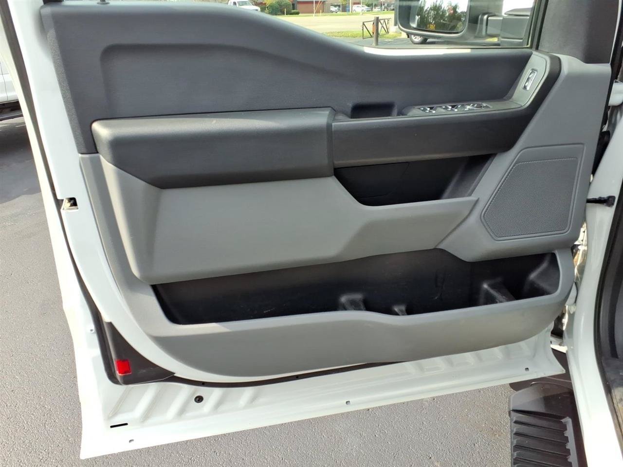 Used 2023 Ford F250 XL w/ XL Chrome Package AWD/4WD image 18