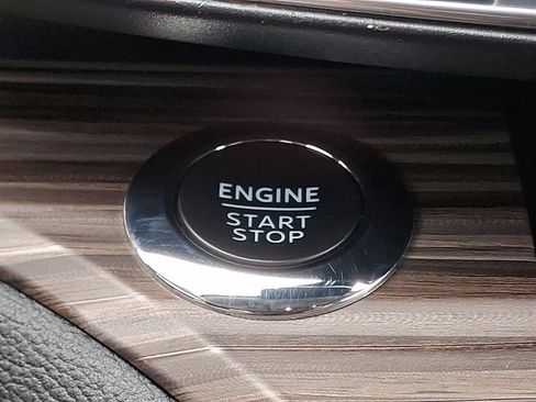 Used 2022 Ford Explorer Limited w/ Equipment Group 301A image 24