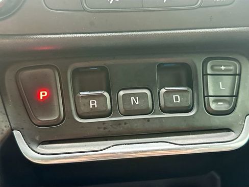 Used 2019 GMC Terrain SLE image 17