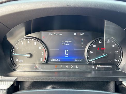 Used 2022 Ford Explorer XLT w/ Equipment Group 202A image 10