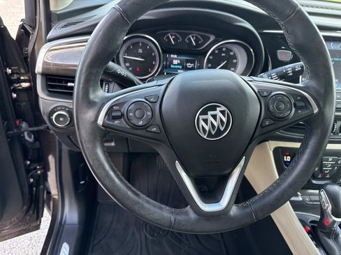 Used 2020 Buick Envision Essence FWD image 28