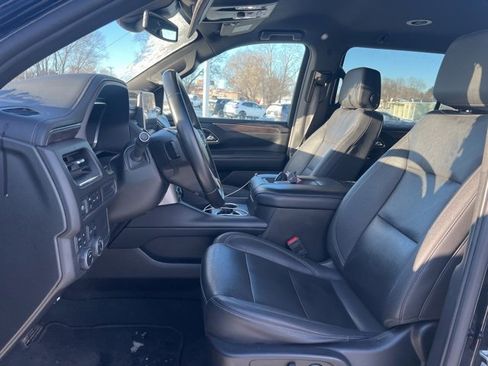 Used 2023 Chevrolet Suburban LT image 15