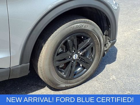 Certified 2024 Ford Explorer XLT w/ Equipment Group 202A AWD/4WD image 29