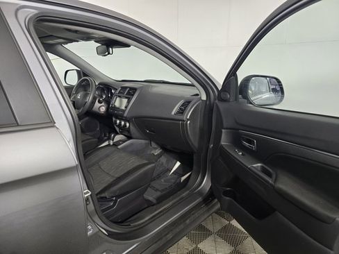 Used 2024 Mitsubishi Outlander Sport ES image 13