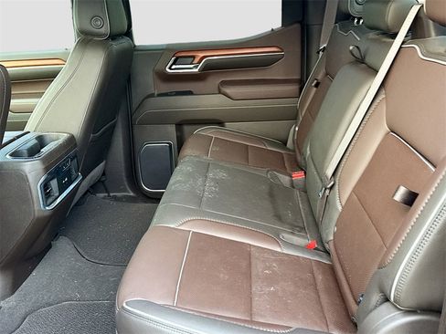 Used 2022 GMC Sierra 1500 Denali image 5