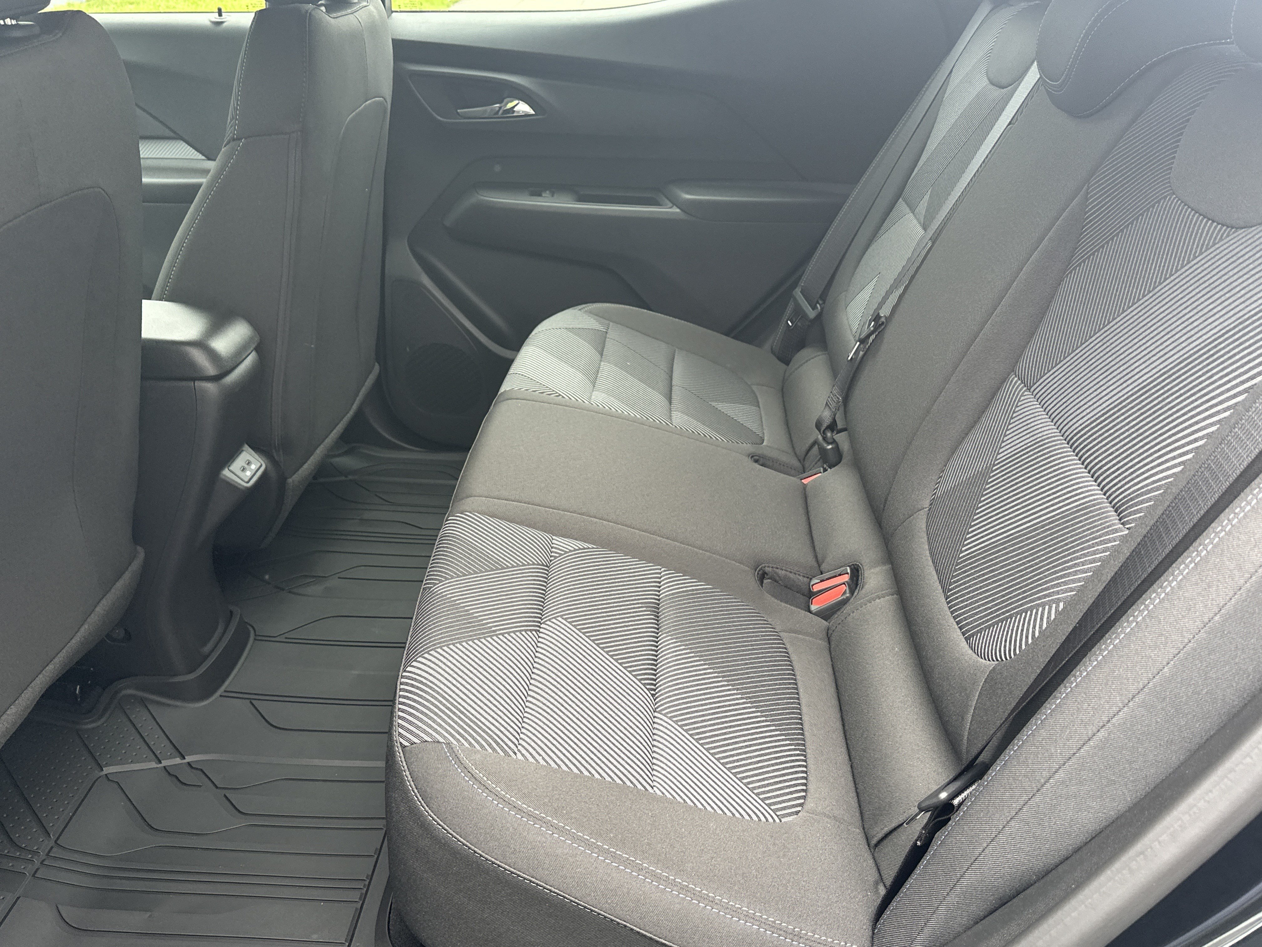 New 2027 Chevrolet Bolt LT w/ Comfort Package FWD image 20