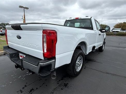 New 2026 Ford F250 XL w/ XL Chrome Package image 4