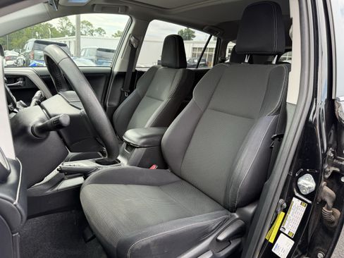 Used 2016 Toyota RAV4 XLE FWD image 15