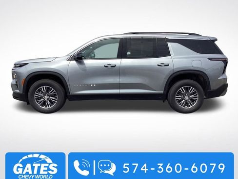 Used 2024 Chevrolet Traverse LT AWD/4WD image 6