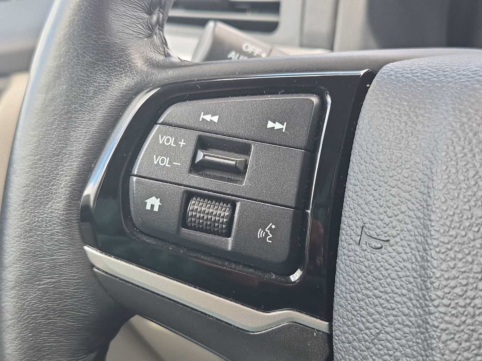 Certified 2025 Honda Odyssey EX-L image 23