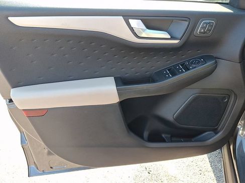 Used 2020 Ford Escape SEL FWD image 8