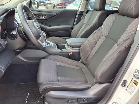 Used 2025 Subaru Outback Premium AWD/4WD image 25