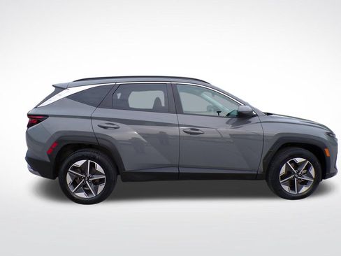 Certified 2025 Hyundai Tucson SEL AWD/4WD image 6