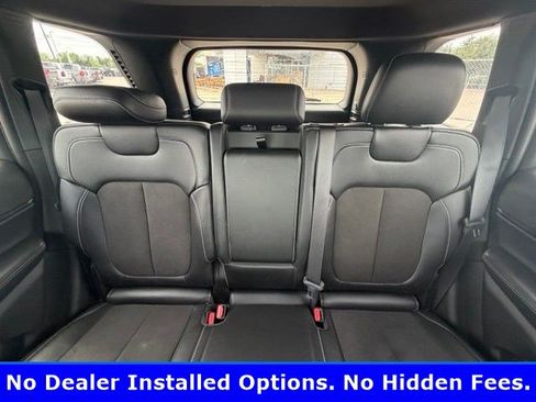 Used 2023 Jeep Grand Cherokee Altitude RWD image 8