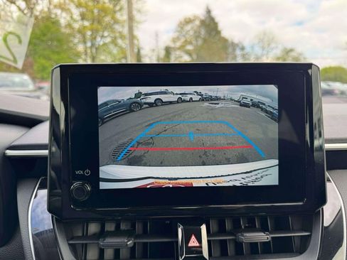 Used 2023 Toyota Corolla LE FWD image 30