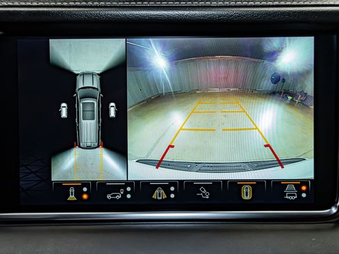 Used 2024 GMC Yukon Denali Ultimate AWD/4WD image 19