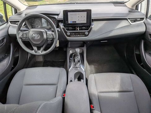 Used 2025 Toyota Corolla LE FWD image 14