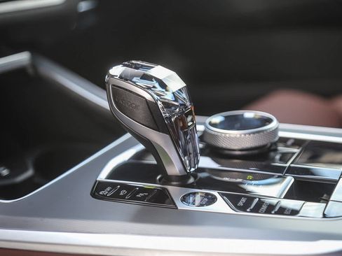 Used 2023 BMW X5 sDrive40i w/ Executive Package image 19