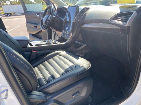 Used 2024 Ford Edge SEL image 33
