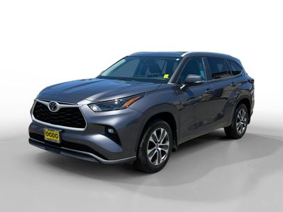 Used 2024 Toyota Highlander XLE