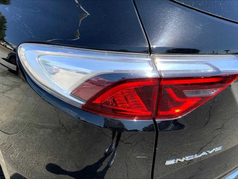 Used 2024 Buick Enclave Premium image 23