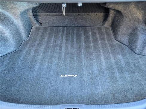Used 2017 Toyota Camry LE image 6