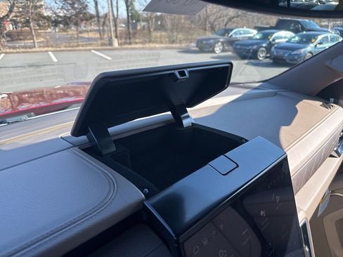 New 2026 GMC Yukon Denali w/ Sun & Power Step Package AWD/4WD image 50