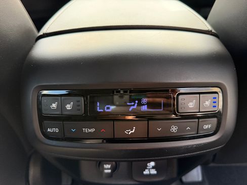 Used 2022 Hyundai Palisade Limited FWD image 32