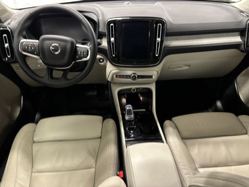 Used 2023 Volvo XC40 B5 Plus w/ Driver Assist Package AWD/4WD image 11