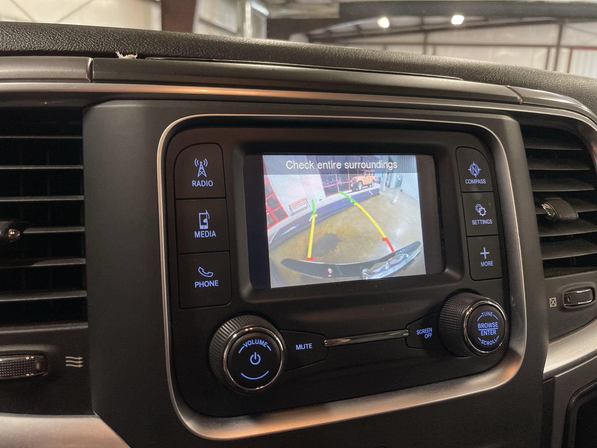 Used 2022 RAM 1500 Classic SLT AWD/4WD image 19