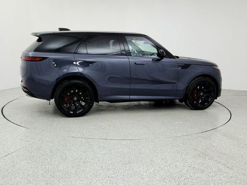 New 2025 Land Rover Range Rover Sport Dynamic SE image 4