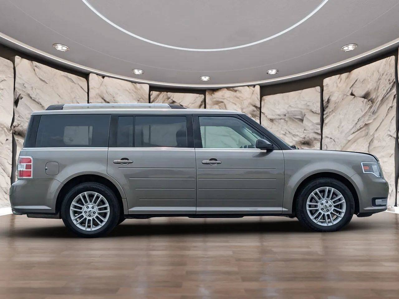Used 2014 Ford Flex SEL w/ Equipment Group 202A FWD image 15