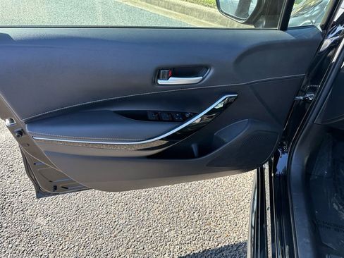 Used 2022 Toyota Corolla XSE FWD image 10