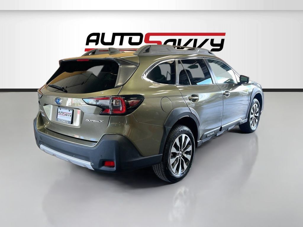 Used 2025 Subaru Outback Limited AWD/4WD image 7
