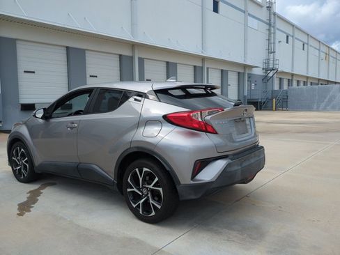 Used 2018 Toyota C-HR XLE FWD image 7