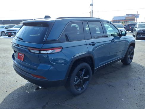 New 2026 Jeep Grand Cherokee Limited Reserve image 2