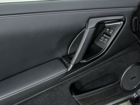Used 2016 Nissan GT-R Premium AWD/4WD image 19