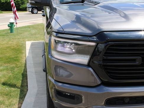 Used 2023 RAM 1500 Laramie AWD/4WD image 5