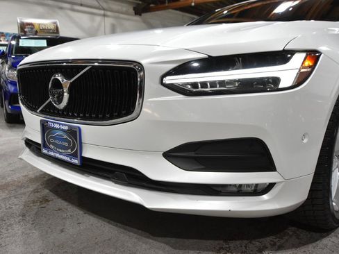 Used 2017 Volvo S90 T6 Momentum w/ Vision Package image 5