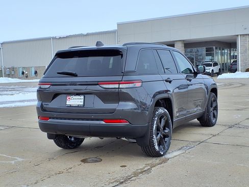 New 2026 Jeep Grand Cherokee Limited w/ Limited Altitude Package AWD/4WD image 25