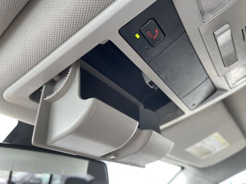 Used 2022 Toyota Tacoma SR5 RWD image 33