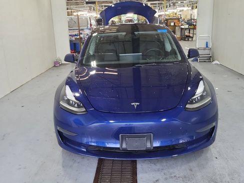 Used 2023 Tesla Model 3 Standard Range RWD image 2