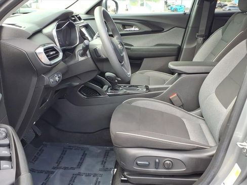 Used 2023 Chevrolet TrailBlazer LT w/ Convenience Package FWD image 20