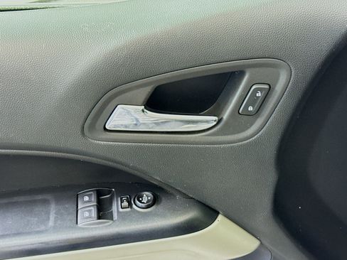 Used 2022 Chevrolet Colorado LT w/ Fleet Safety Package image 23