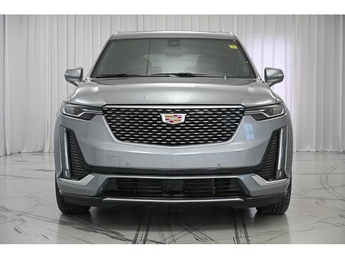 Used 2025 Cadillac XT6 Premium Luxury w/ Technology Package image 3