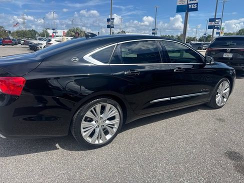 Used 2017 Chevrolet Impala Premier w/ Enhanced Convenience Package FWD image 5