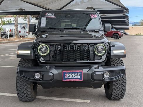 Used 2024 Jeep Wrangler Unlimited Sport AWD/4WD image 2