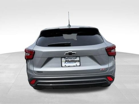 Used 2025 Chevrolet Trax RS w/ Sunroof Package FWD image 13