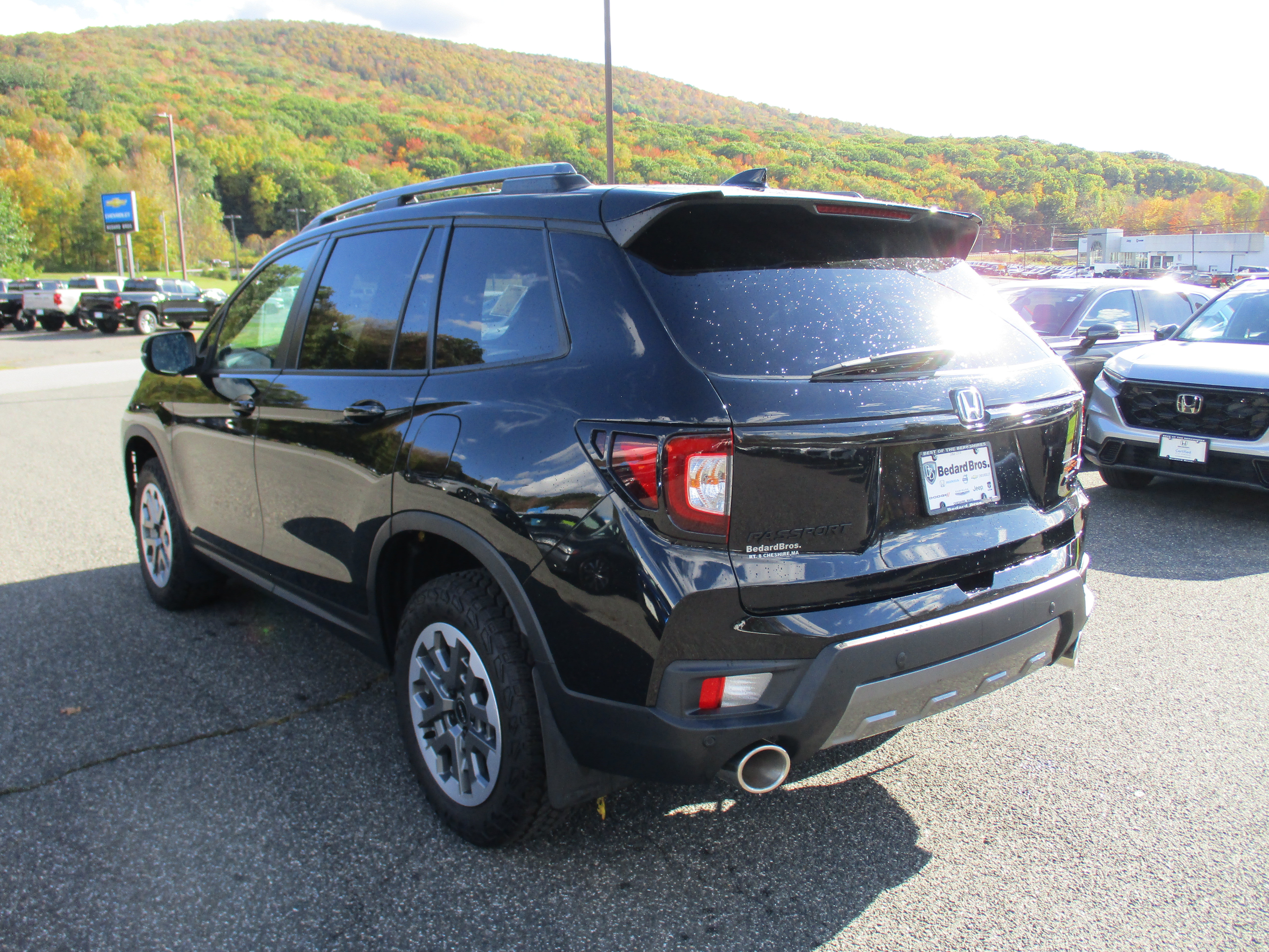 Certified 2025 Honda Passport TrailSport image 7