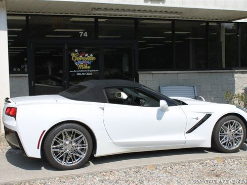 Used 2015 Chevrolet Corvette Stingray Convertible w/ 3LT Preferred Equipment Group RWD image 23